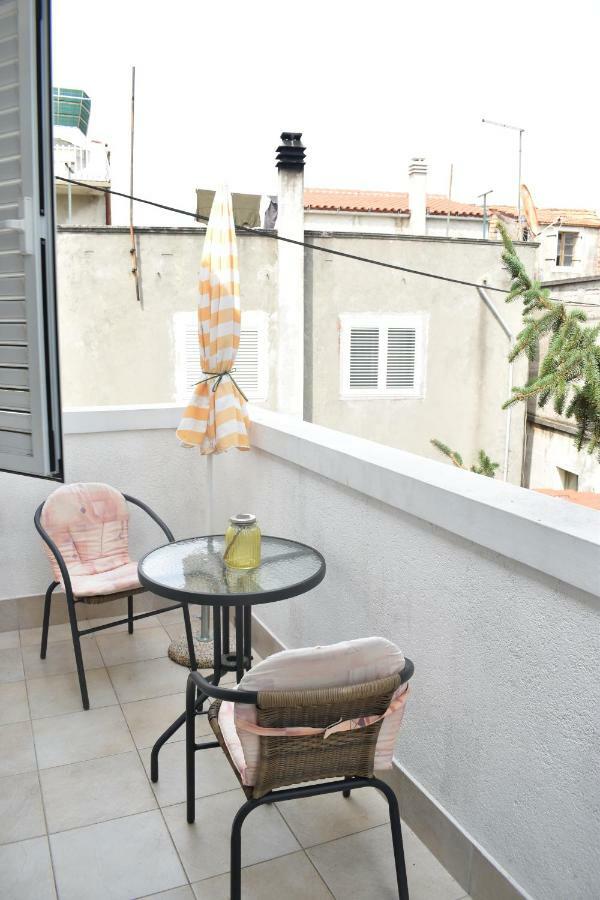 Guest House Micin Vodice Exteriér fotografie